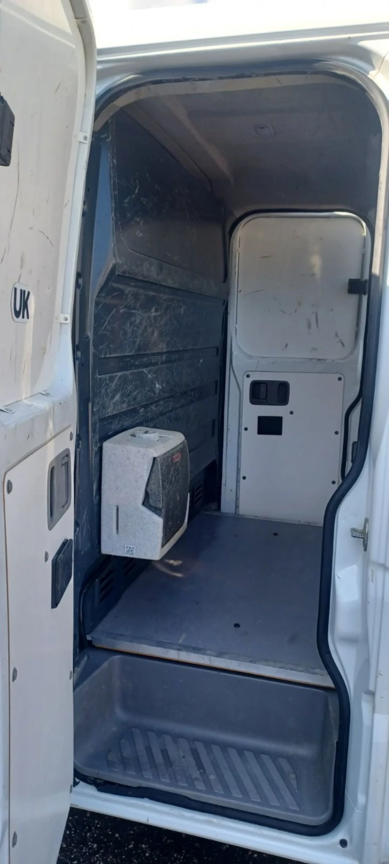 Mercedes-Benz Sprinter 314 314D Двойна Кабина Самосвал ДЕСЕН ВОЛАН, снимка 6 - Бусове и автобуси - 50956843