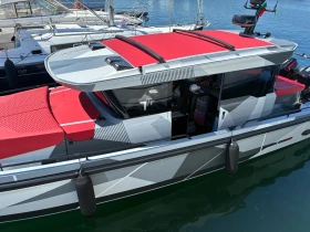 Моторна яхта Axopar BRABUS Shabow 1000 Cross Cabin 38ft, снимка 3