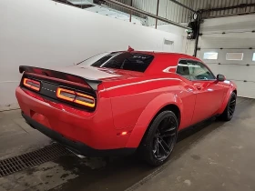 Обява за продажба на Dodge Challenger * SCAT PACK 392 * CARFAX * БЕЗ ПЪРВОНАЧАЛНА ВНОСКА ~90 000 лв. - изображение 3 | Auto.bg Обява за продажба на Dodge Challenger * SCAT PACK 392 * CARFAX * БЕЗ ПЪРВОНАЧАЛНА ВНОСКА ~90 000 лв. - изображение 3