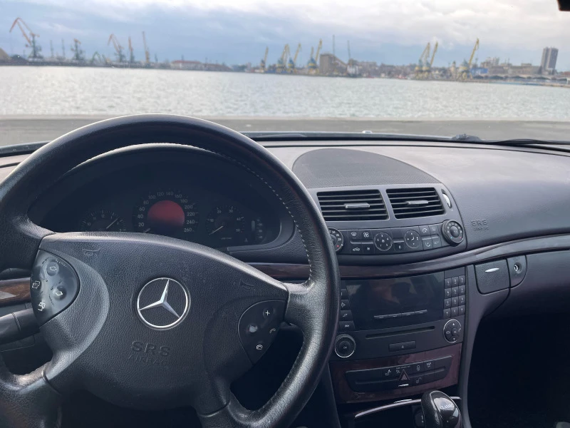 Mercedes-Benz E 200 CDI , снимка 5 - Автомобили и джипове - 47320709