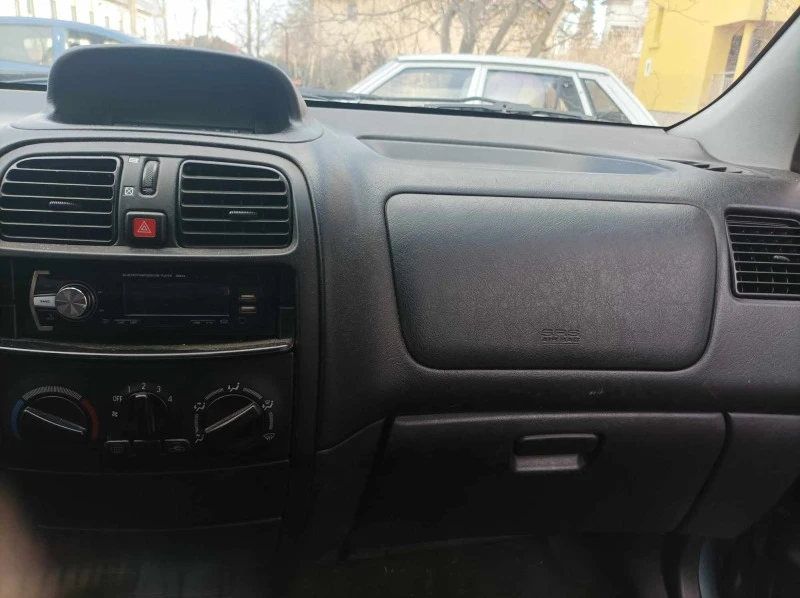 Mitsubishi Space star 1.3i, снимка 14 - Автомобили и джипове - 48362783