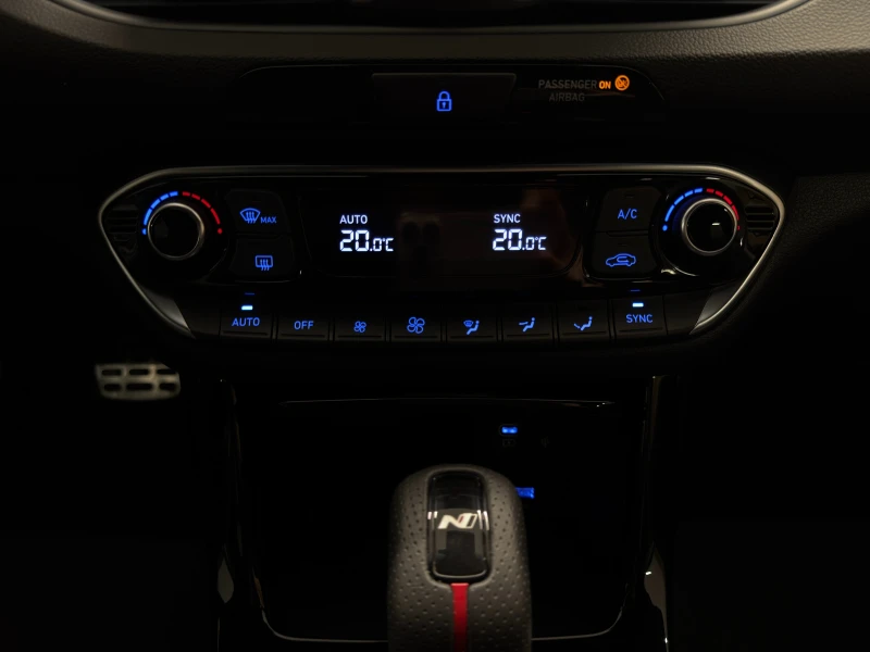 Hyundai I30 Fastback EXCLUSIVE N Line, снимка 14 - Автомобили и джипове - 52401434