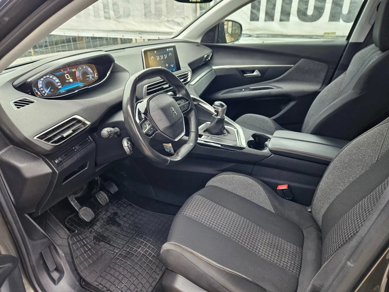 Peugeot 3008 100% оригинални километри, снимка 10 - Автомобили и джипове - 52653672
