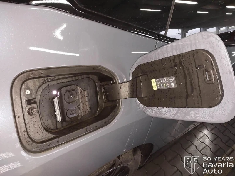 BMW iX 40 xDrive Sport, снимка 14 - Автомобили и джипове - 52834315