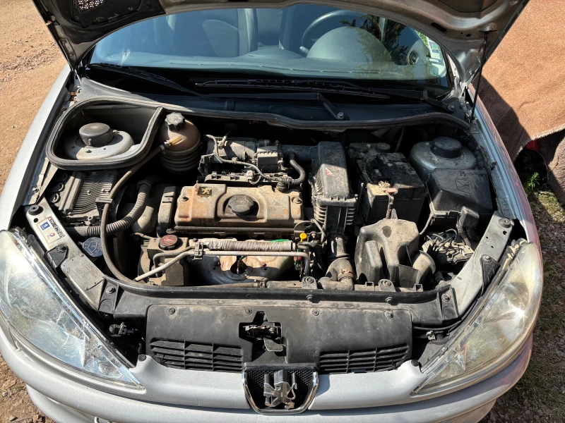 Peugeot 206, снимка 8 - Автомобили и джипове - 52912438