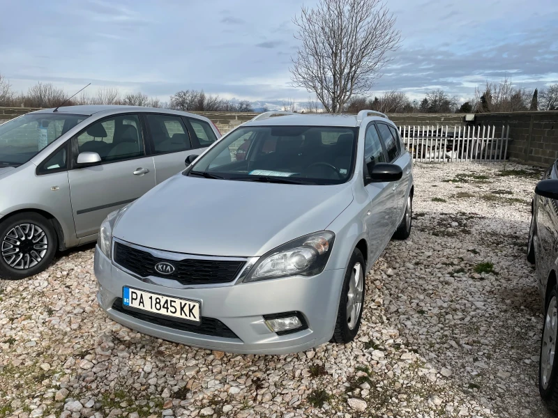 Kia Ceed 1.6 crdi, снимка 3 - Автомобили и джипове - 53152311