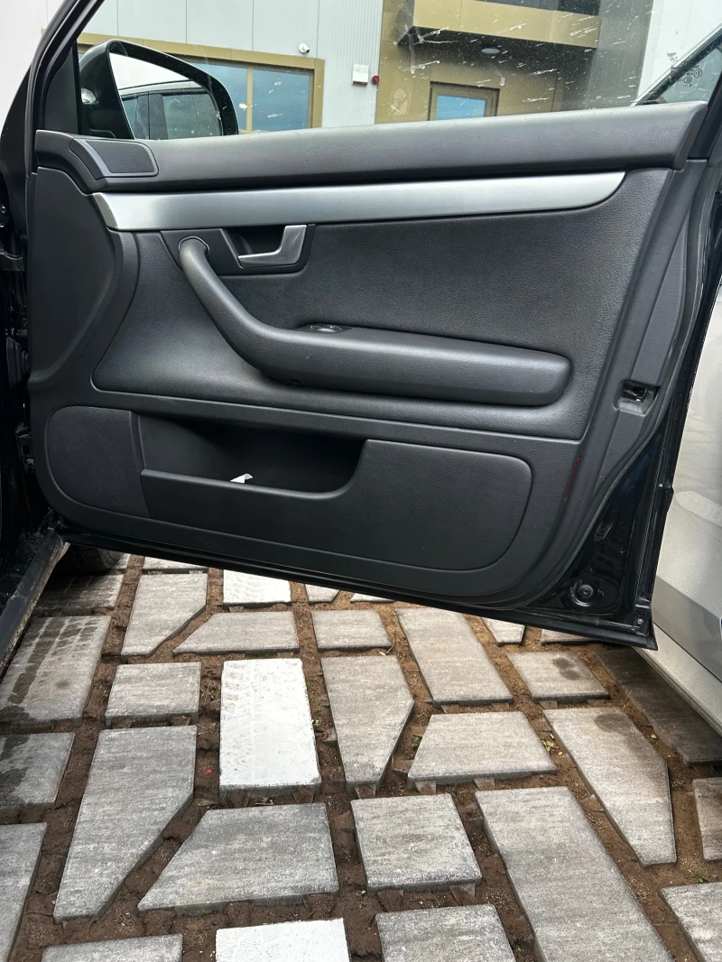 Audi A4 1.8 T, снимка 11 - Автомобили и джипове - 53181814