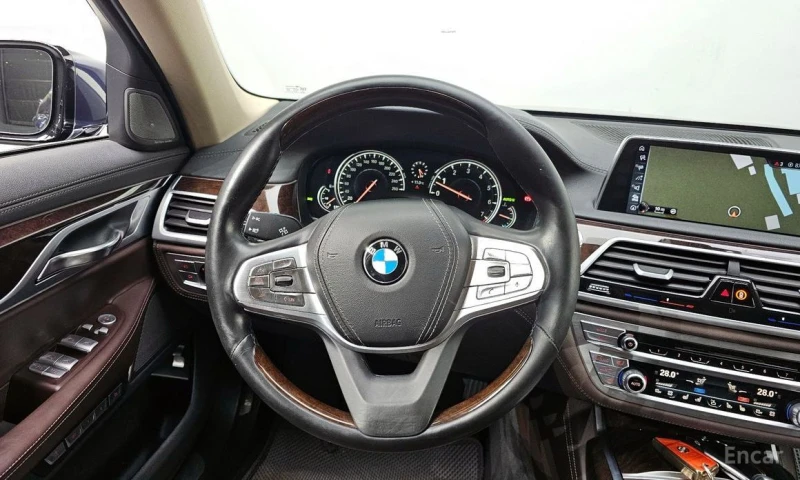 BMW 740, снимка 13 - Автомобили и джипове - 53327146