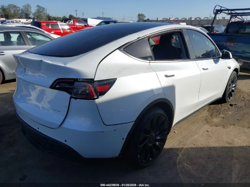 Tesla Model Y Performance Dual Motor All-Wheel Drive, снимка 4 - Автомобили и джипове - 53374843