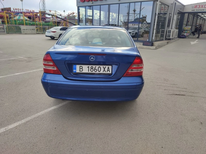 Mercedes-Benz C 180, снимка 10 - Автомобили и джипове - 53419301