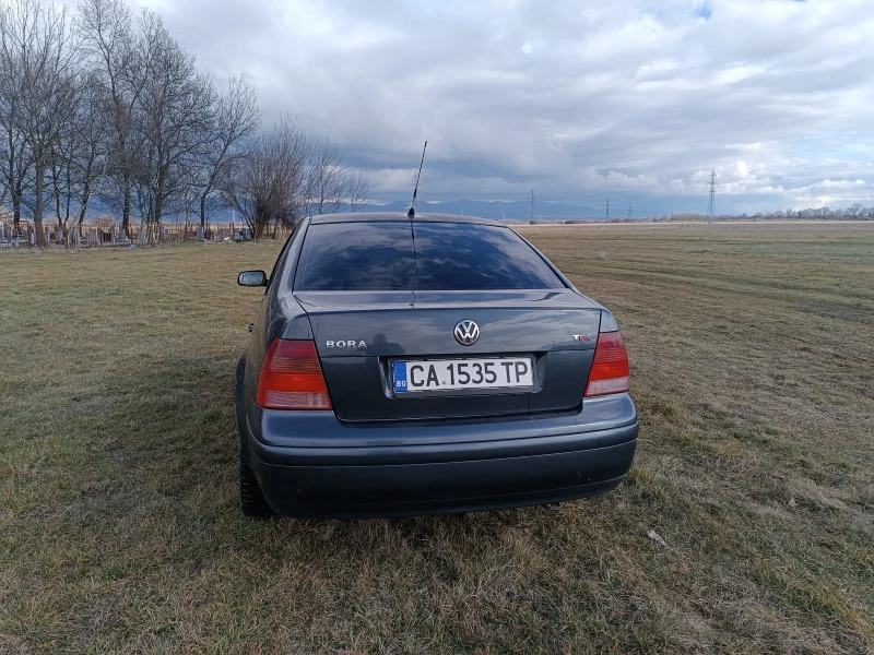 VW Bora, снимка 4 - Автомобили и джипове - 53492014