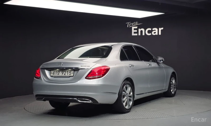 Mercedes-Benz C 220, снимка 2 - Автомобили и джипове - 53515526