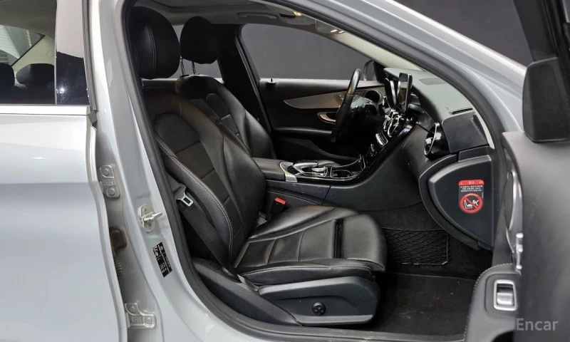 Mercedes-Benz C 220, снимка 10 - Автомобили и джипове - 53515526