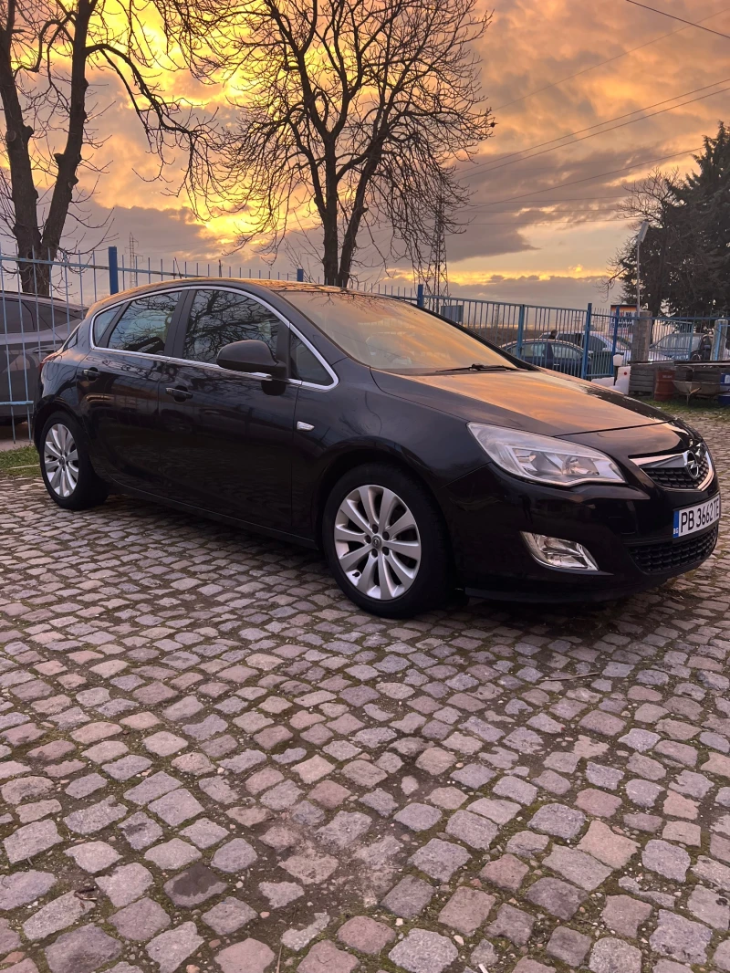Opel Astra J / ГАЗ, снимка 2 - Автомобили и джипове - 53566414