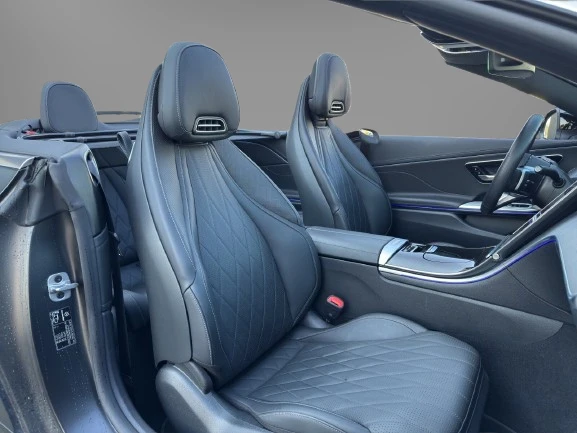 Mercedes-Benz CLE 450 4Matic Cabrio = AMG Line = Premium Гаранция - изображение 9