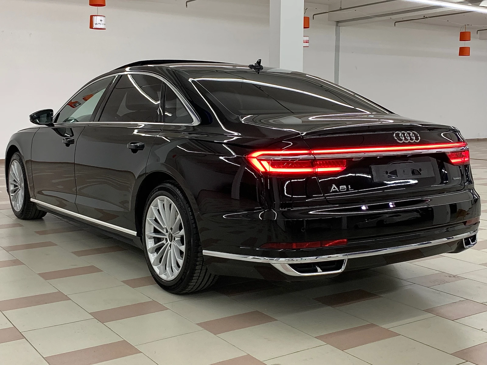 Audi A8 Long 60TDI * PANORAMA* DISTRONIK* SoftClose*  - изображение 4