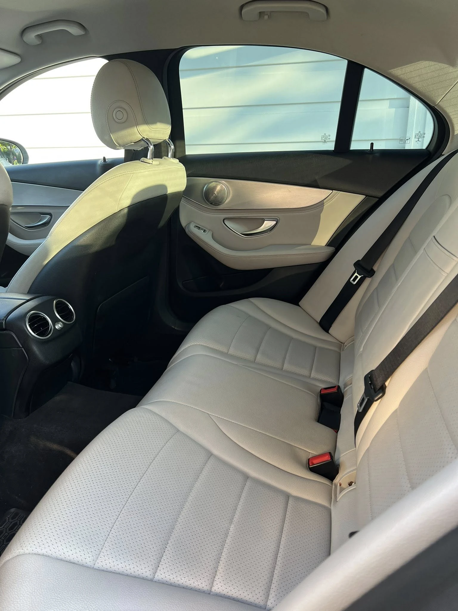 Mercedes-Benz C 200  - изображение 9