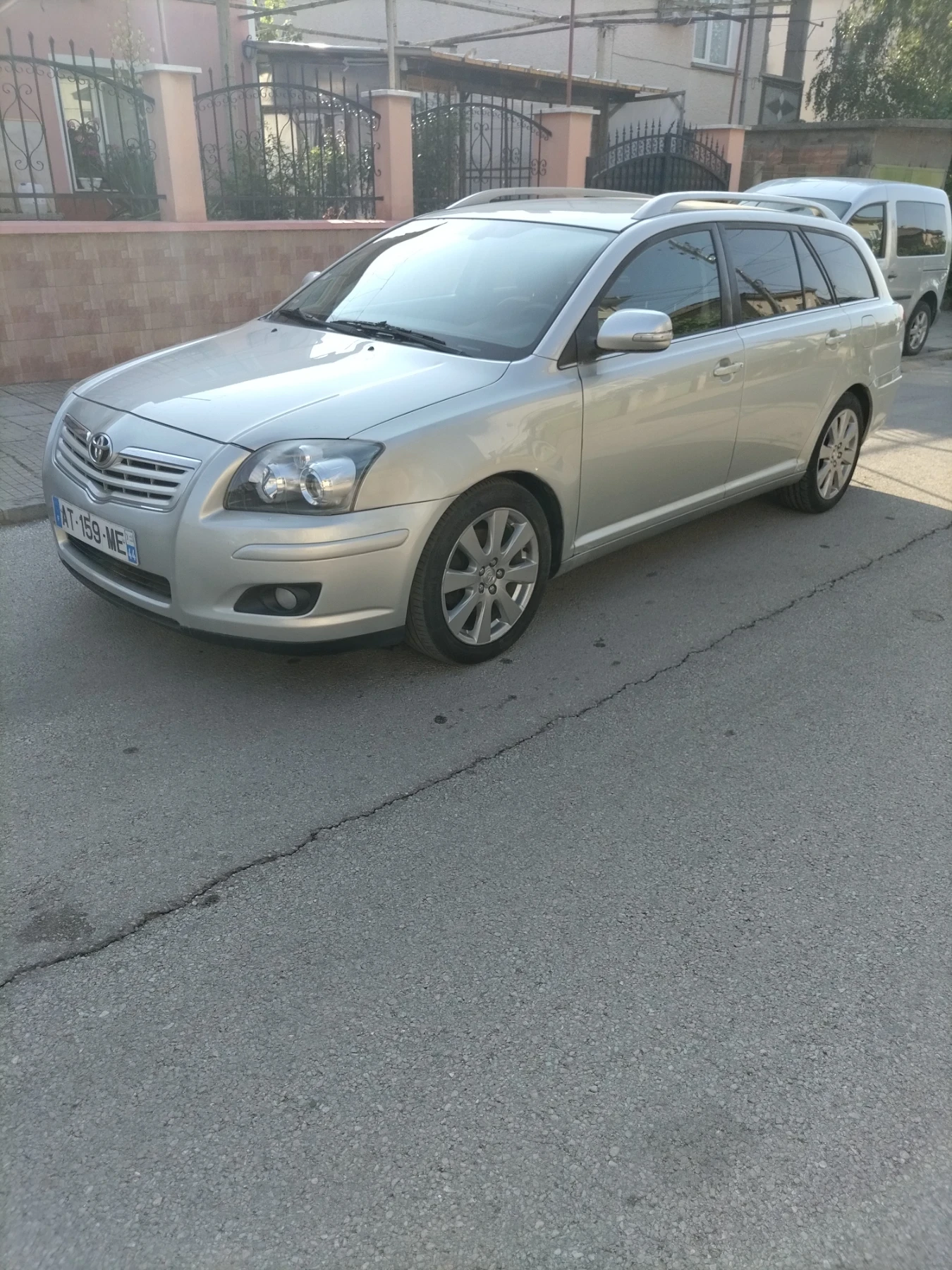 Toyota Avensis 2.2 D4D ШЕСТ СКОРОСТИ  - изображение 6