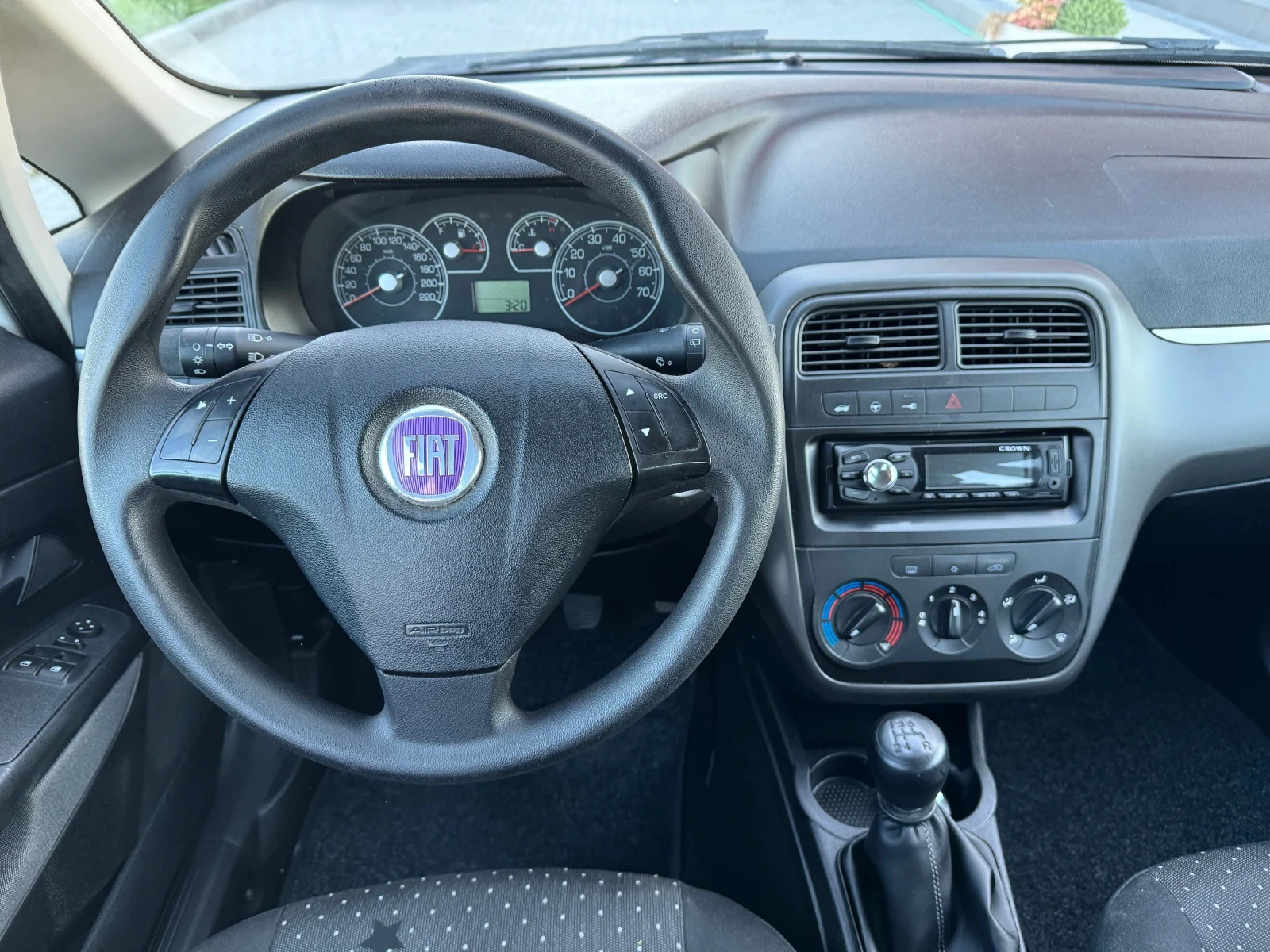 Fiat Punto 1.2i LPG / CLIMA /  - изображение 10