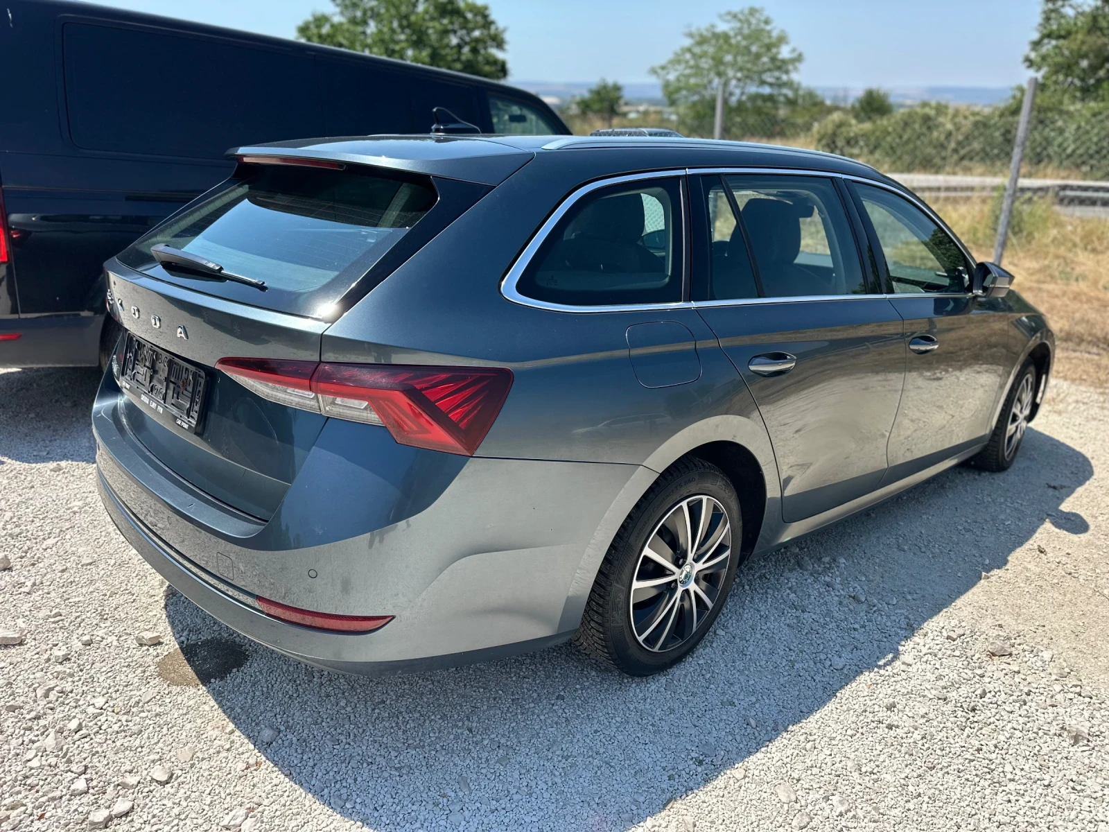 Skoda Octavia 2.0 TDI DSG7 AUT KLIMA - изображение 4
