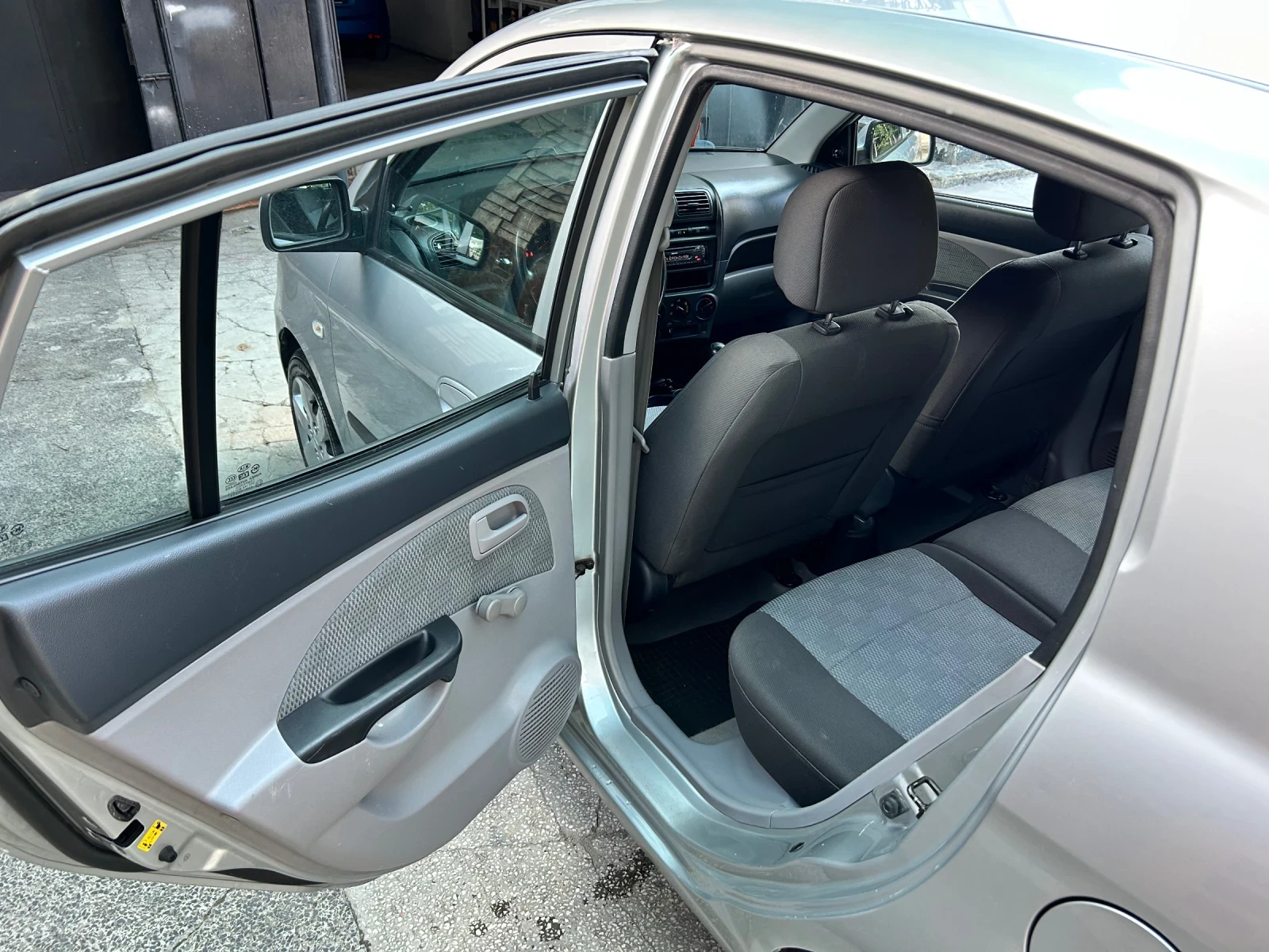Kia Picanto 1.1 БЕНЗИН НОВ ВНОС  - изображение 10