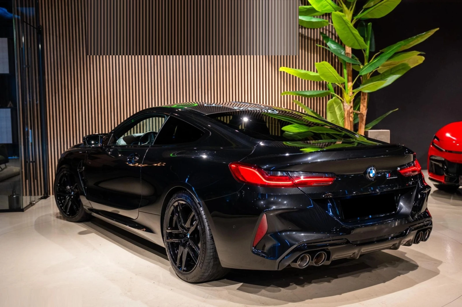 BMW M8 Competition 4.4 xDrive  - изображение 2