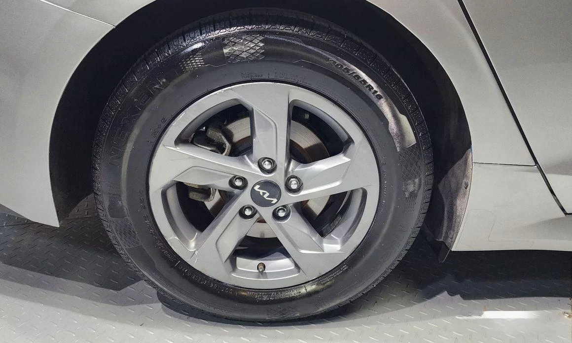 Kia K5  - изображение 4