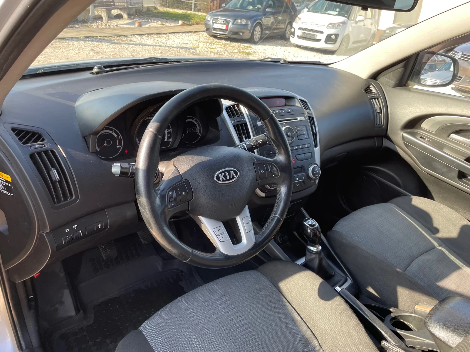 Kia Ceed 1.6 crdi - изображение 7