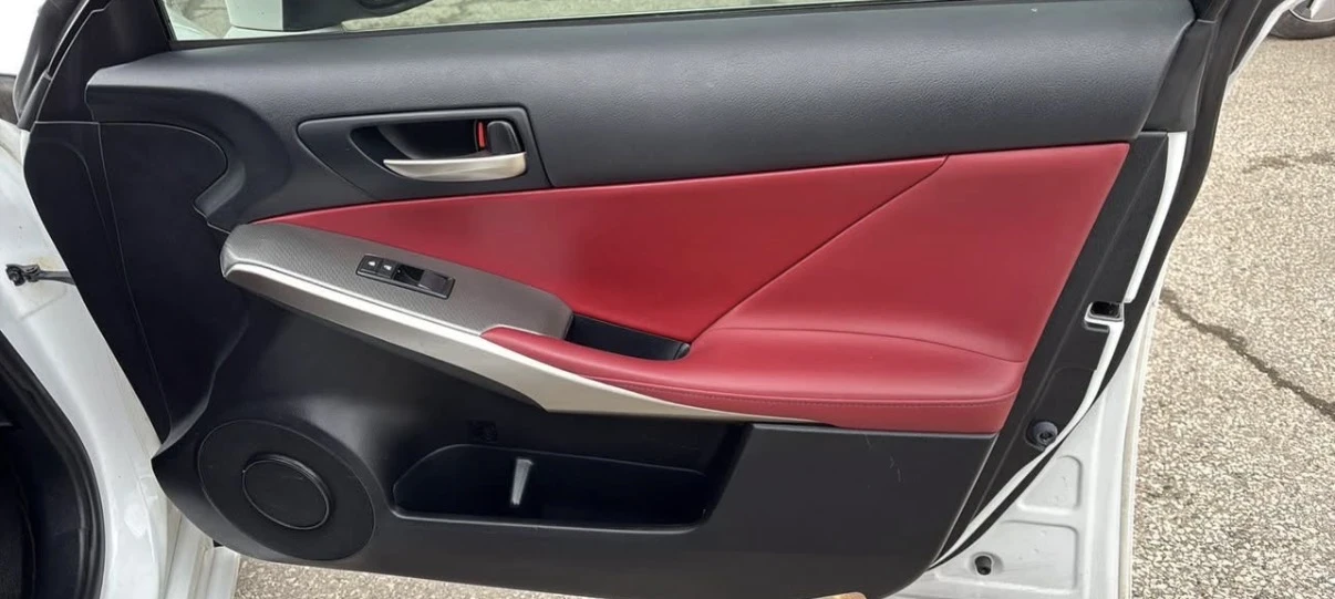 Lexus IS 350 F Sport * * Red Interior * * Обдухване * * Камера , снимка 10 - Автомобили и джипове - 53746953