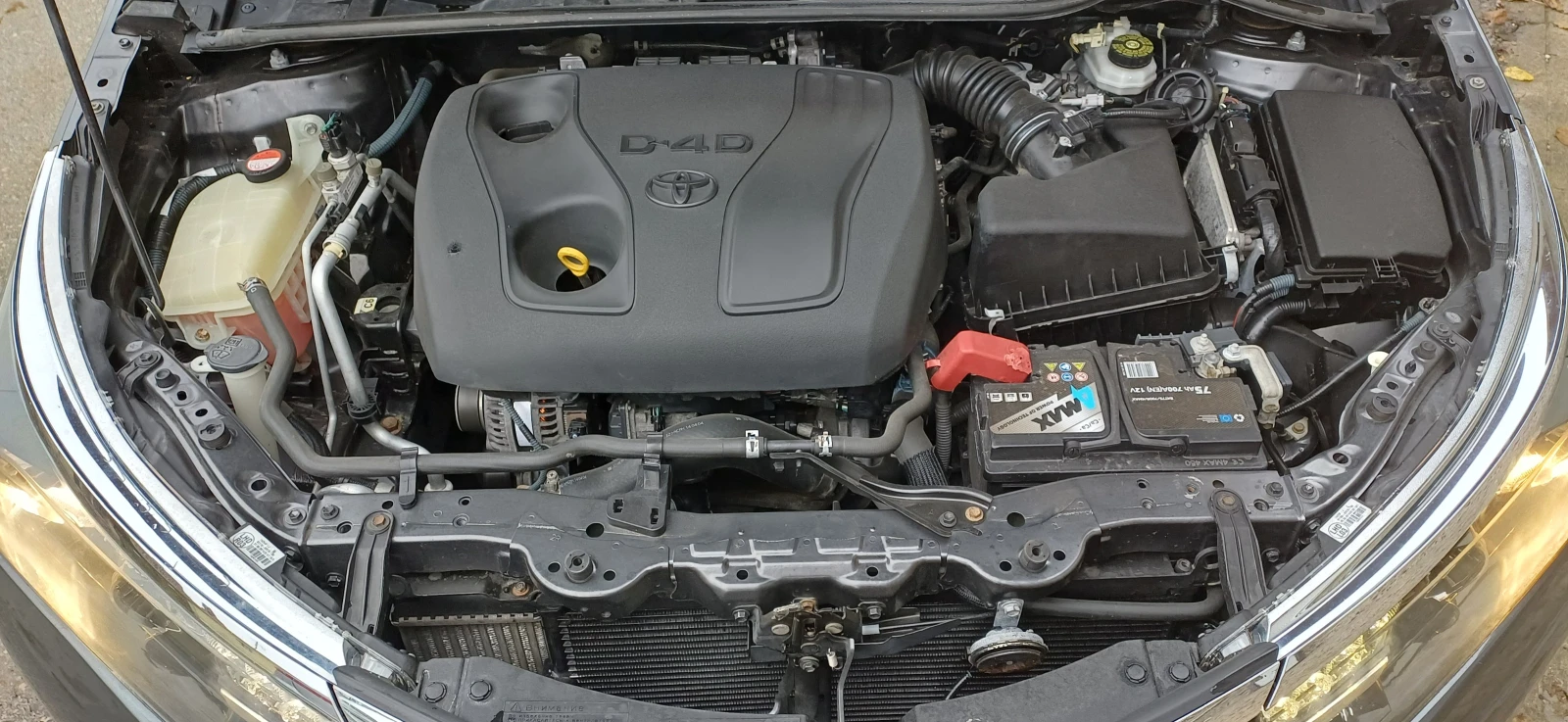 Toyota Corolla 1.4 D-4D, снимка 14 - Автомобили и джипове - 53776418