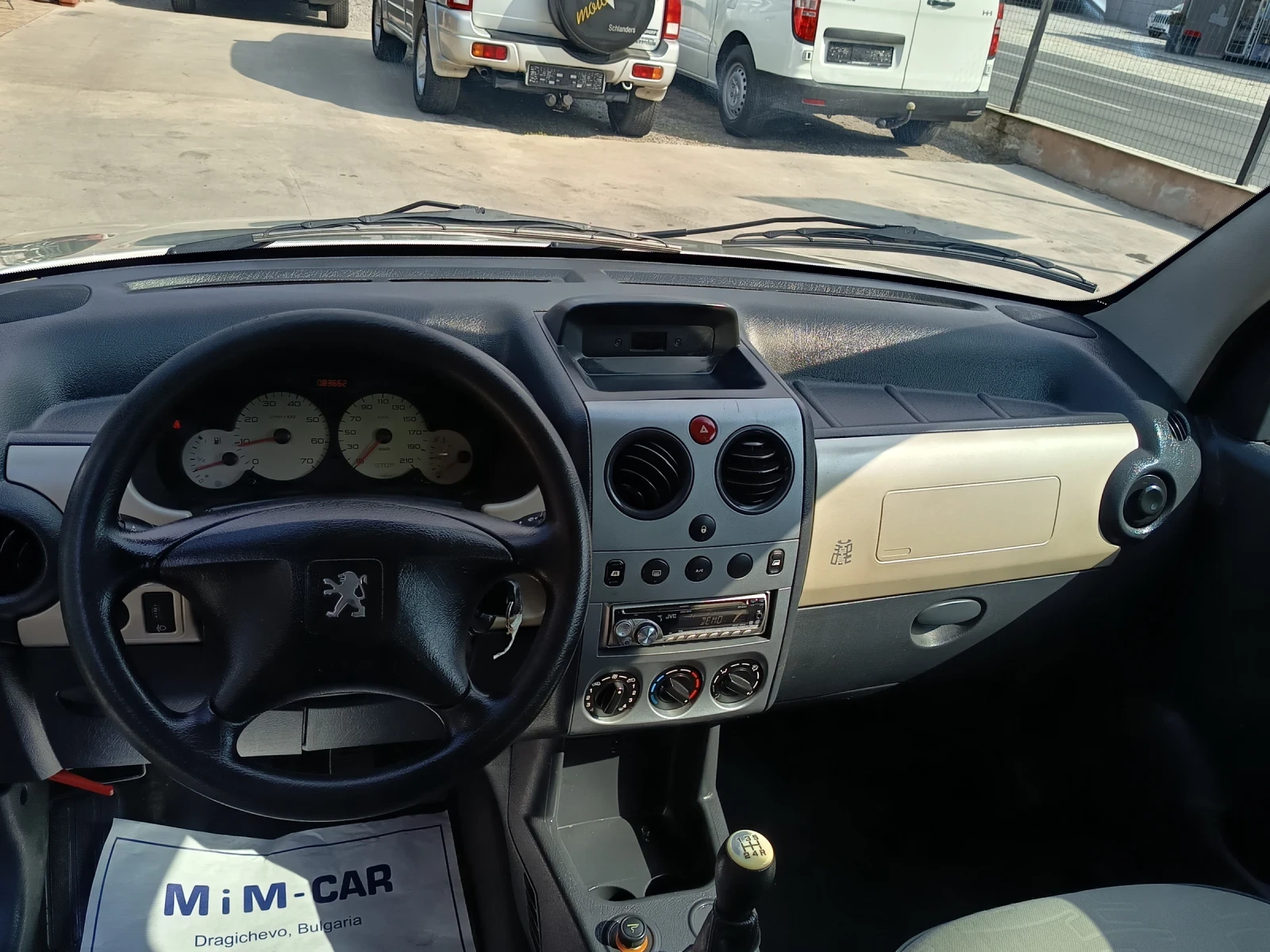 Peugeot Partner 1.4i, снимка 11 - Автомобили и джипове - 53944151