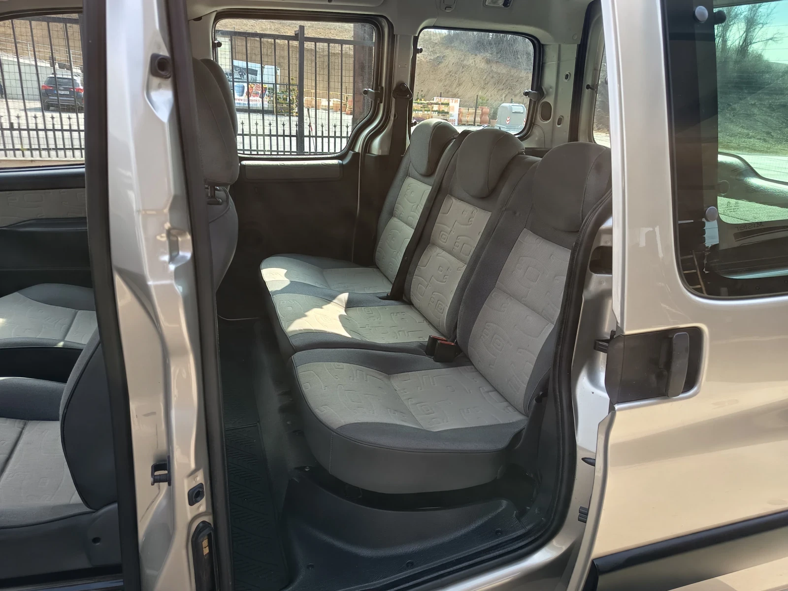 Peugeot Partner 1.4i, снимка 10 - Автомобили и джипове - 53944151