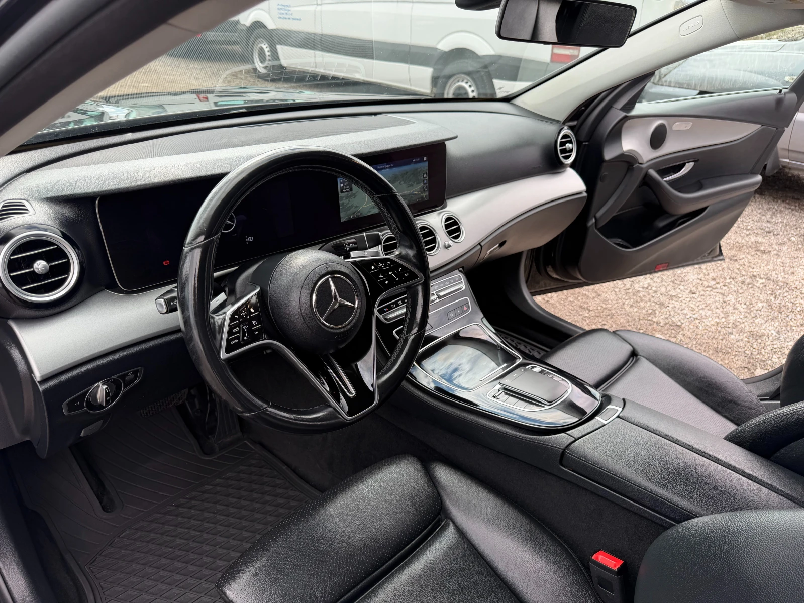 Mercedes-Benz E 230 2023, снимка 10 - Автомобили и джипове - 53990909