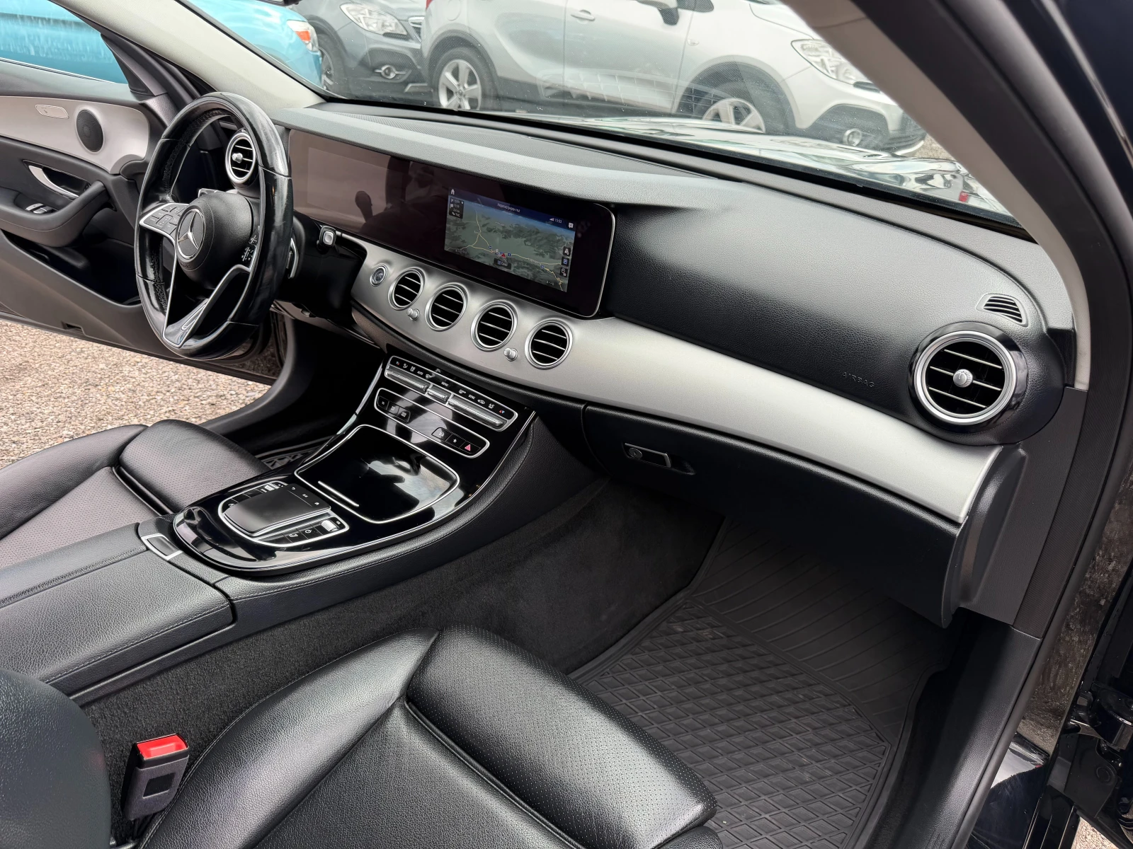 Mercedes-Benz E 230 2023, снимка 15 - Автомобили и джипове - 53990909