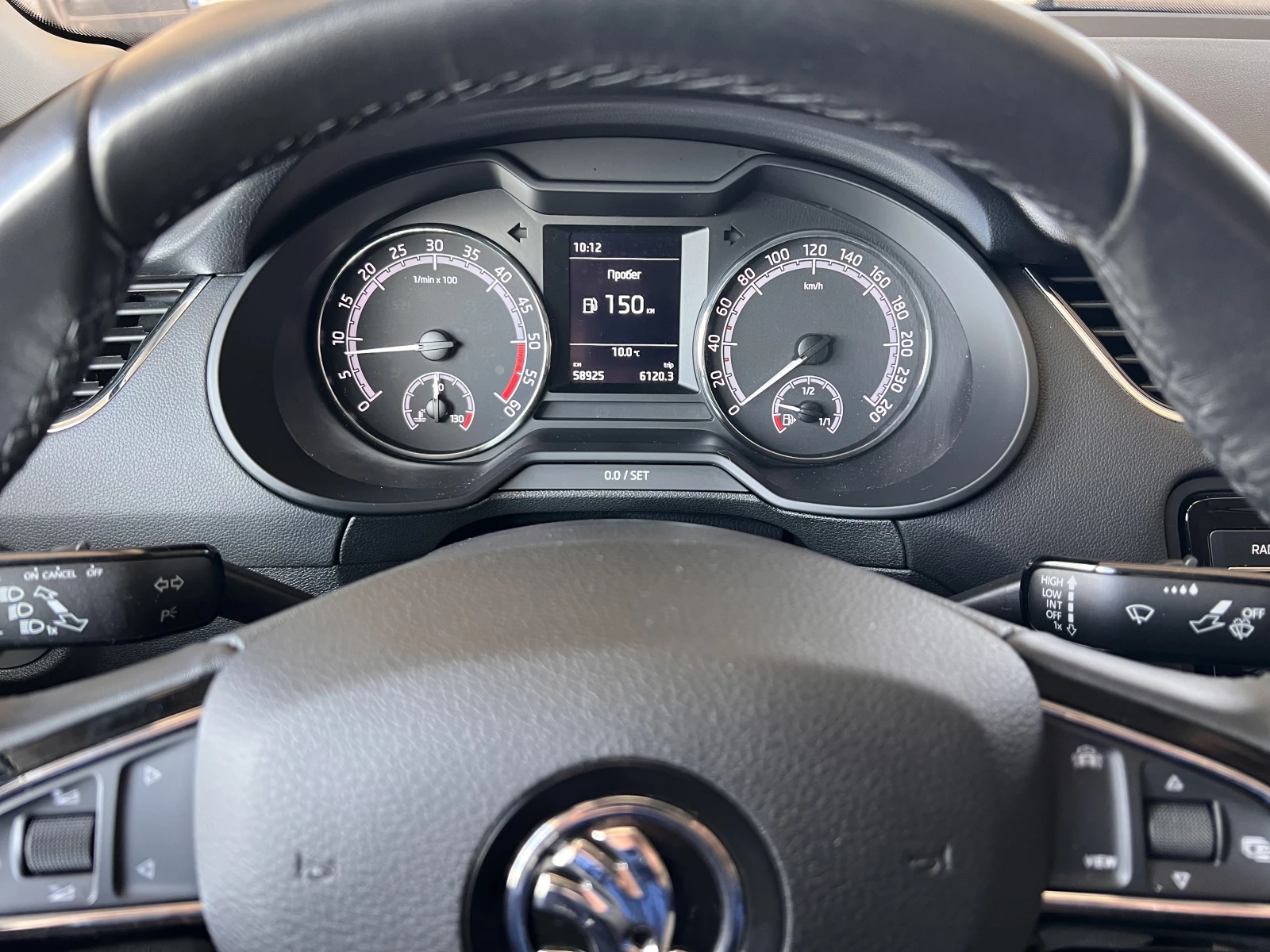 Skoda Octavia AMBITION/1.6TDI/116К.С./5MT, снимка 12 - Автомобили и джипове - 54147458