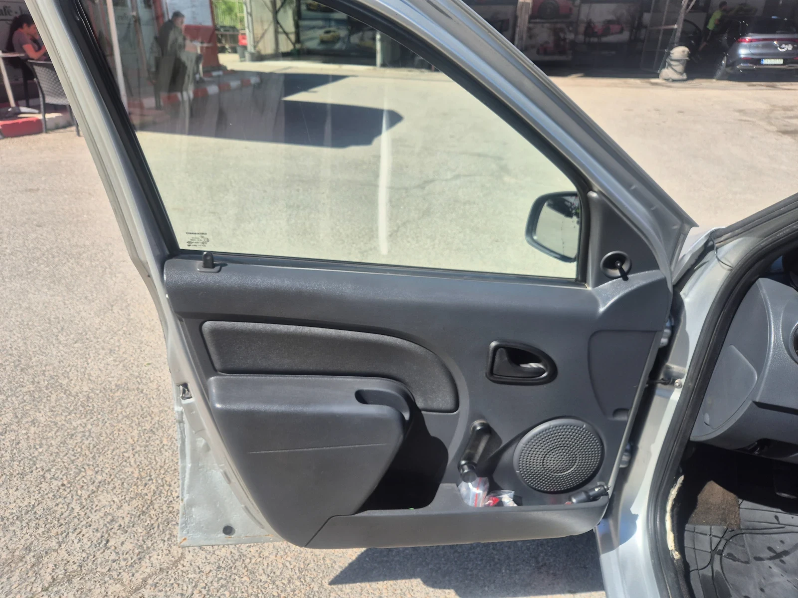 Dacia Logan Товарен, снимка 11 - Автомобили и джипове - 54319983