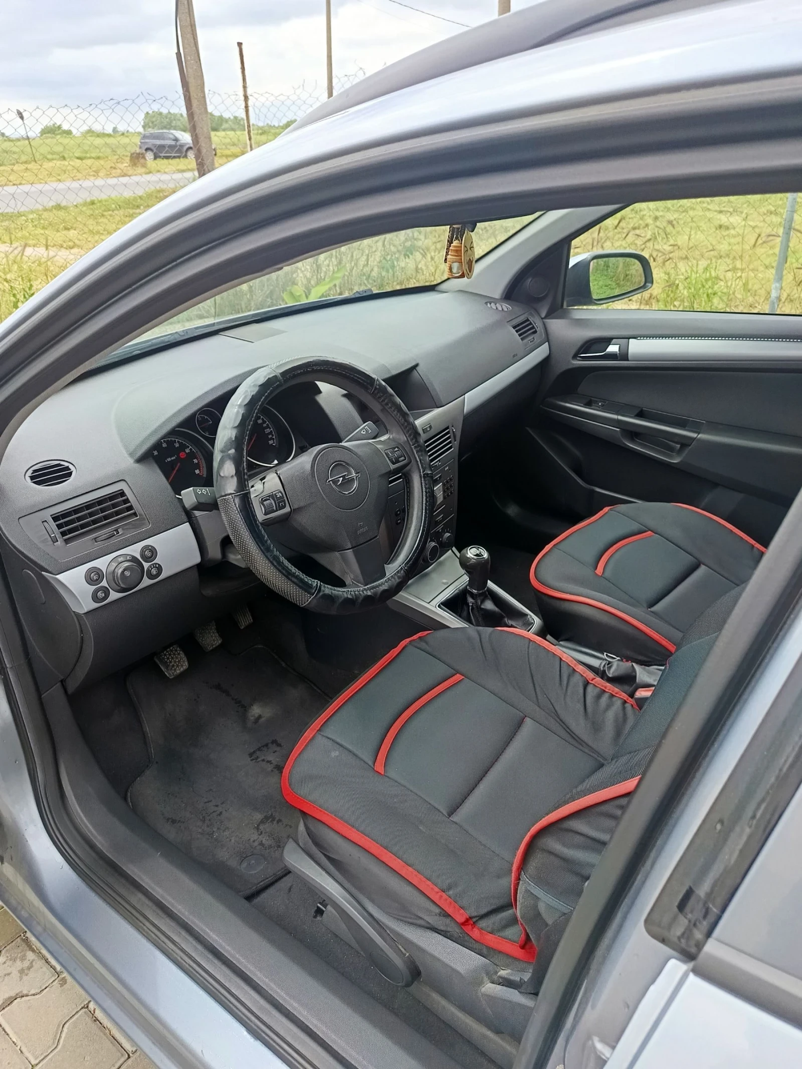 Opel Astra, снимка 9 - Автомобили и джипове - 54657333