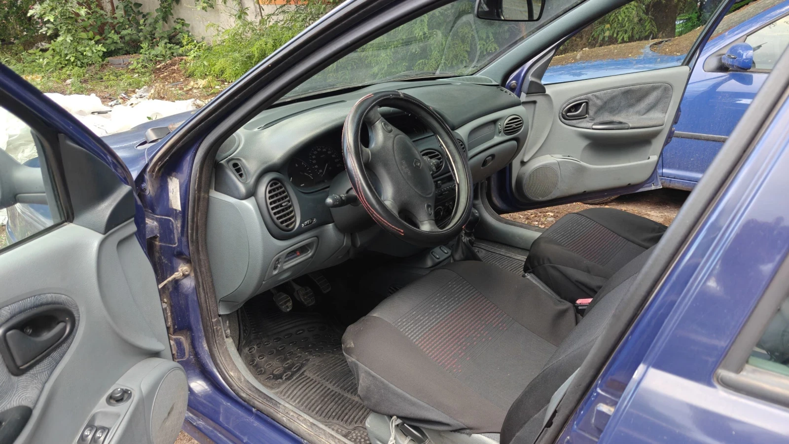 Renault Megane, снимка 6 - Автомобили и джипове - 54901415