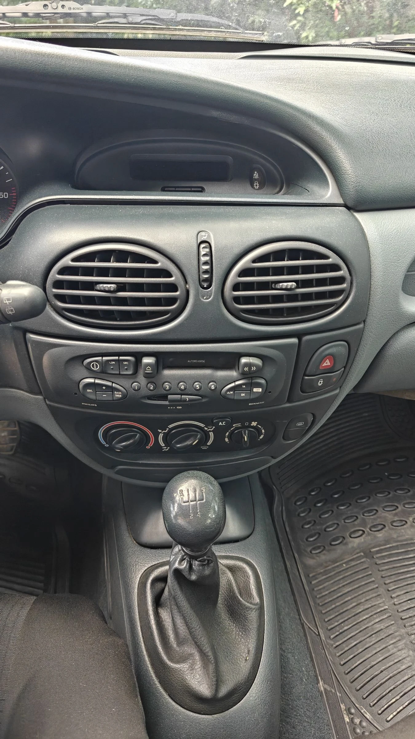 Renault Megane, снимка 7 - Автомобили и джипове - 54901415