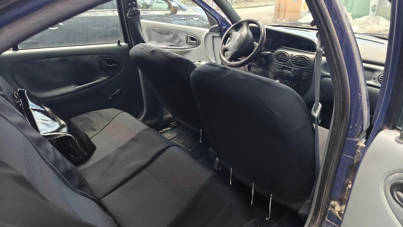 Renault Megane, снимка 11 - Автомобили и джипове - 54901415
