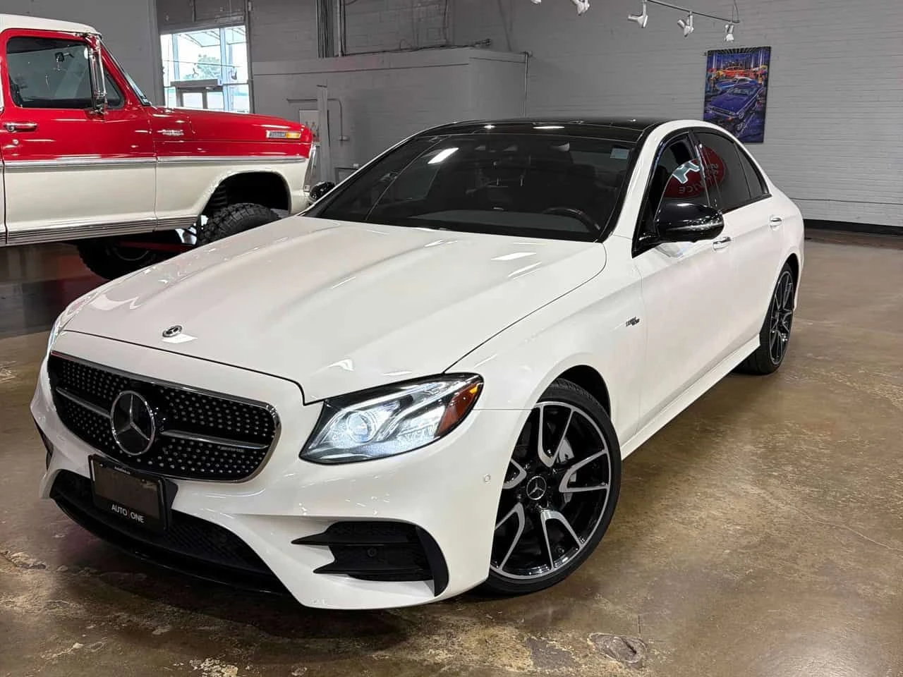 Mercedes-Benz E 53 AMG * CARFAX * ОПЦИЯ ЗА ФИНАНСИРАНЕ