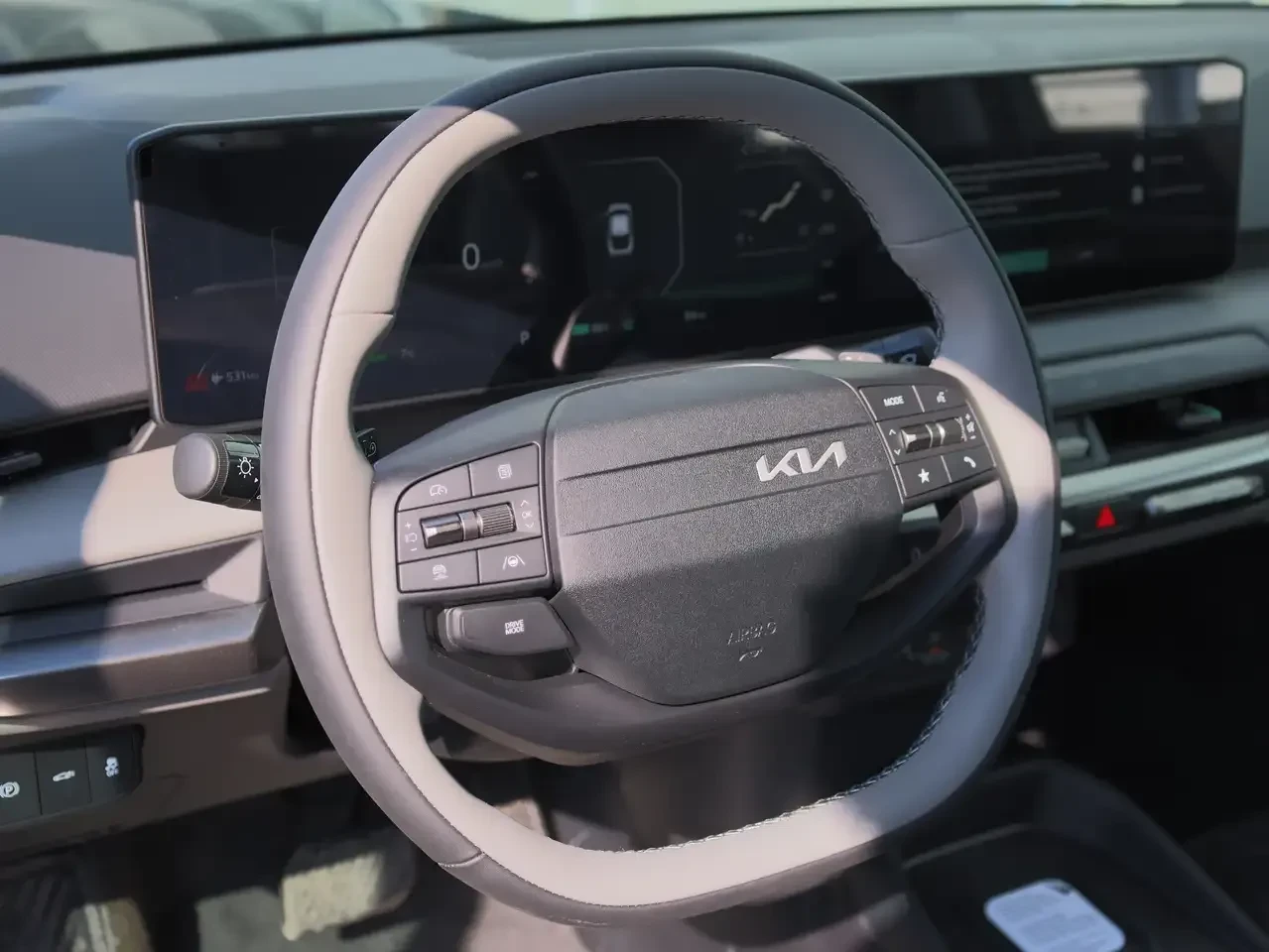 Kia EV4 Wind Premium, снимка 7 - Автомобили и джипове - 55755864
