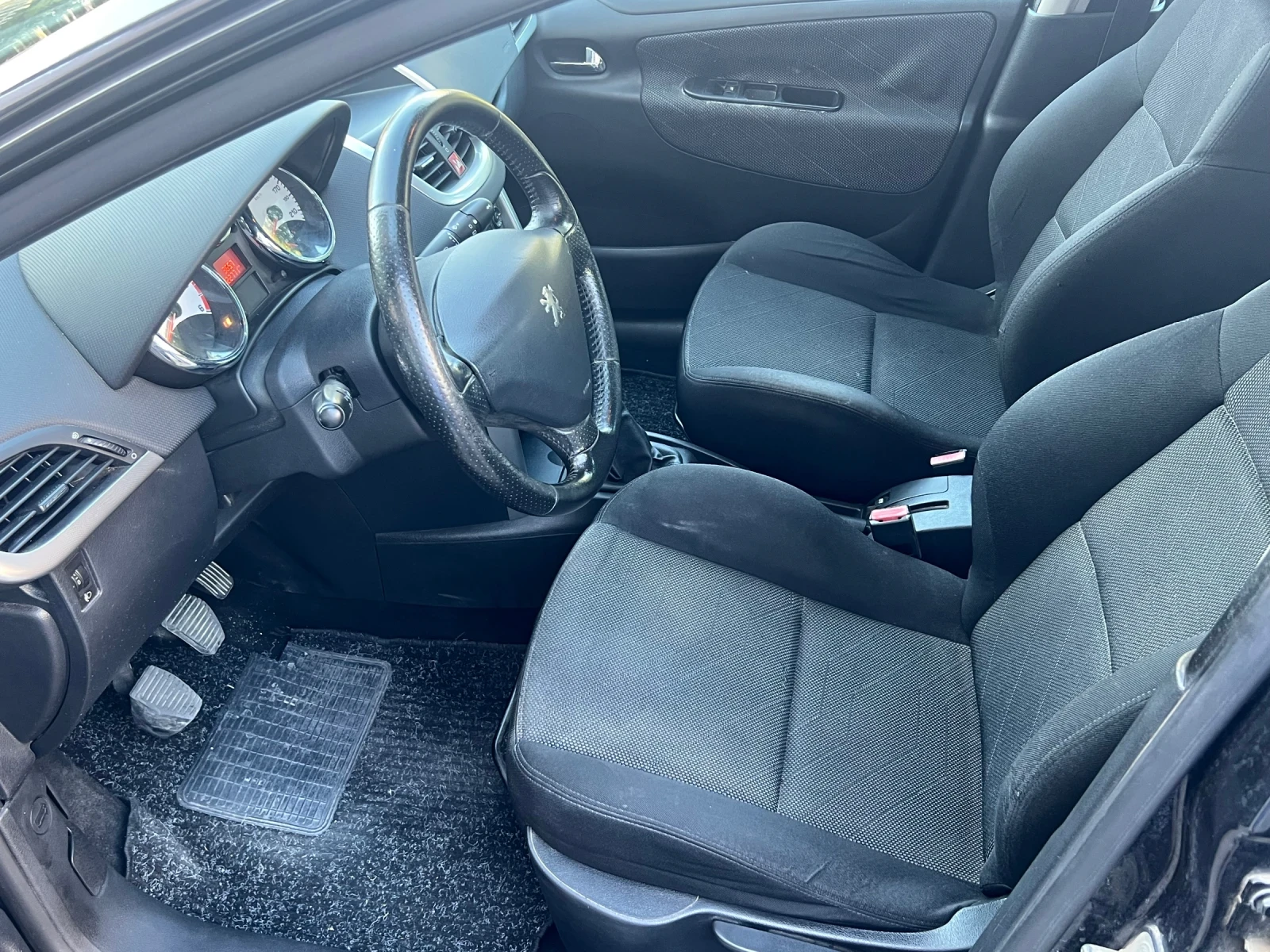Peugeot 207, снимка 9 - Автомобили и джипове - 55980092