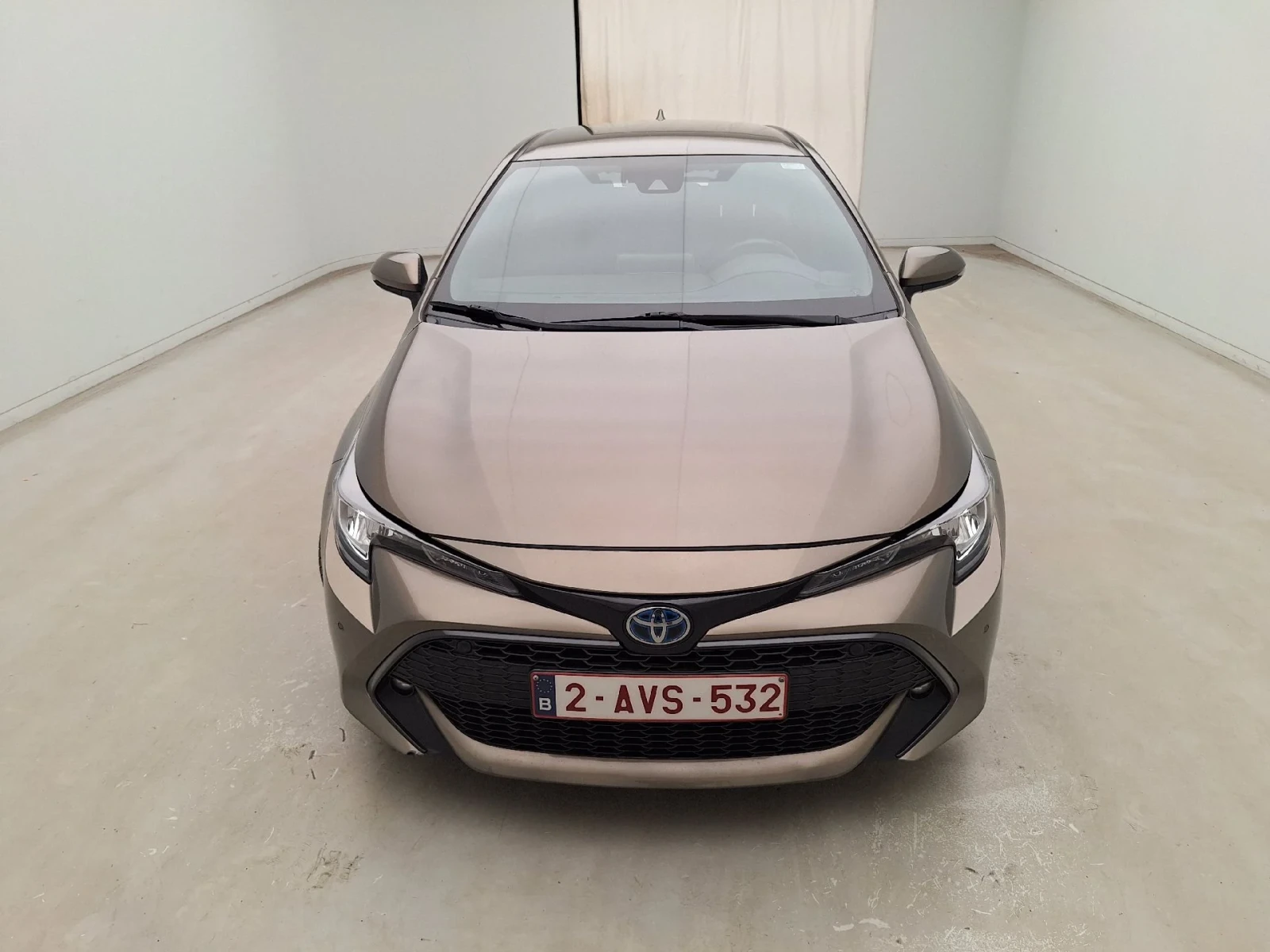 Toyota Corolla 1.8 Hybrid Dynamic Navi , снимка 2 - Автомобили и джипове - 56127050