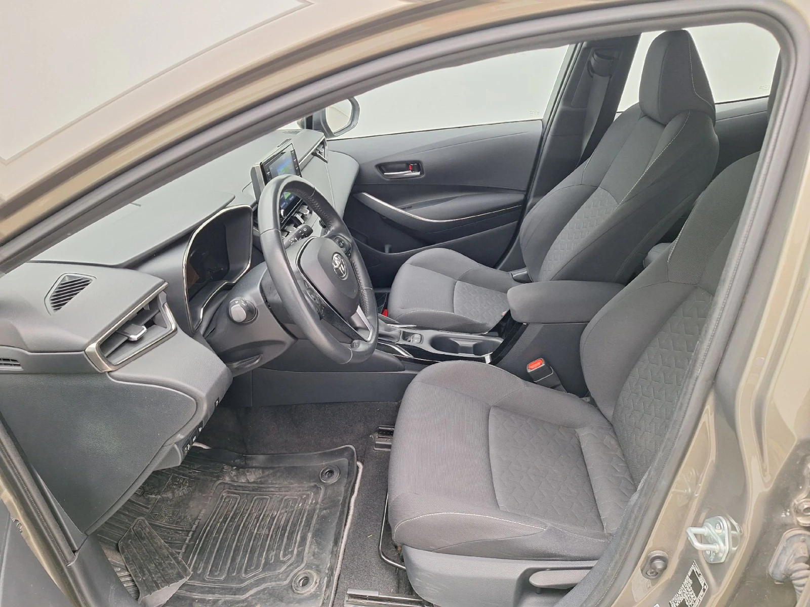 Toyota Corolla 1.8 Hybrid Dynamic Navi , снимка 7 - Автомобили и джипове - 56127050