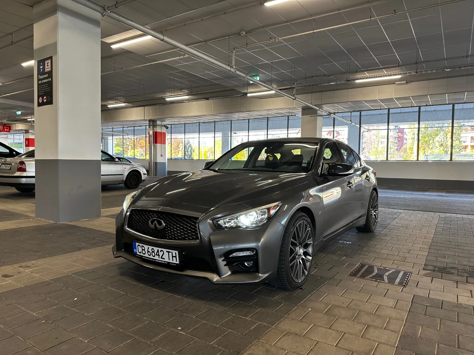 Infiniti Q50 3.7 V6