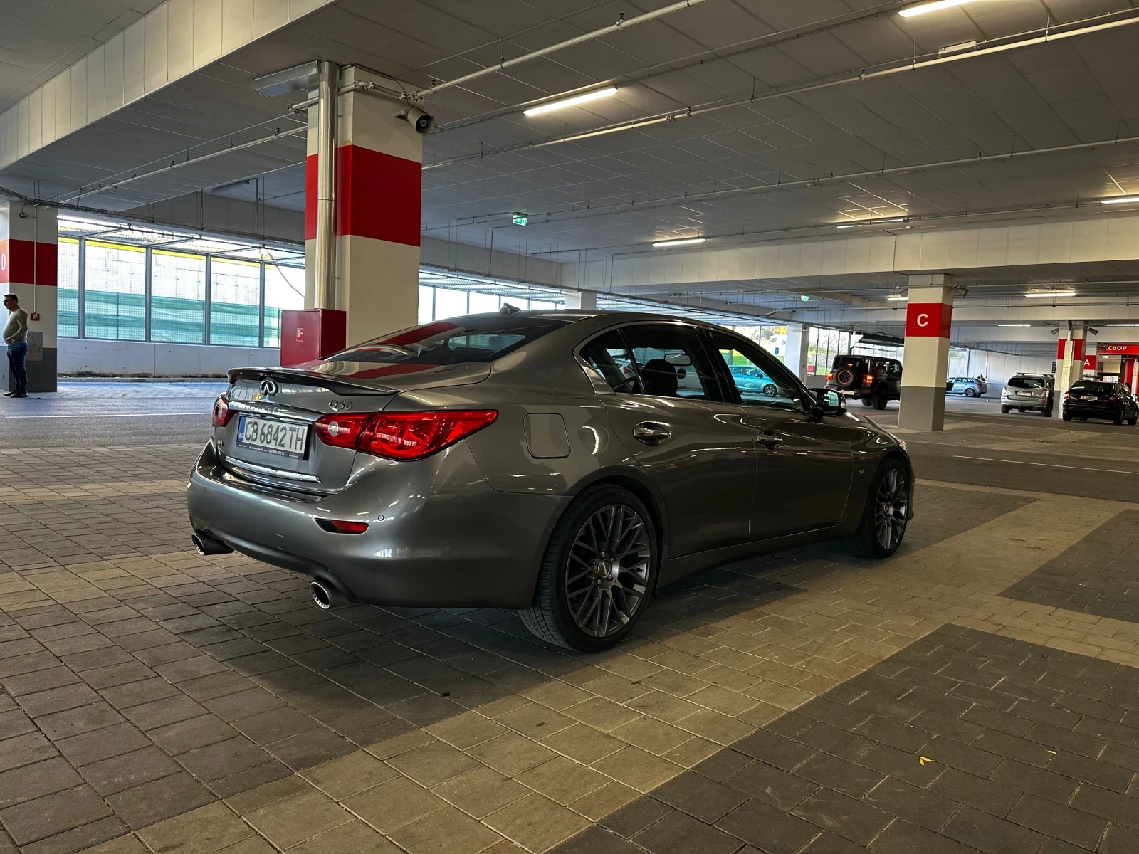 Infiniti Q50 3.7 V6, снимка 8 - Автомобили и джипове - 56648344