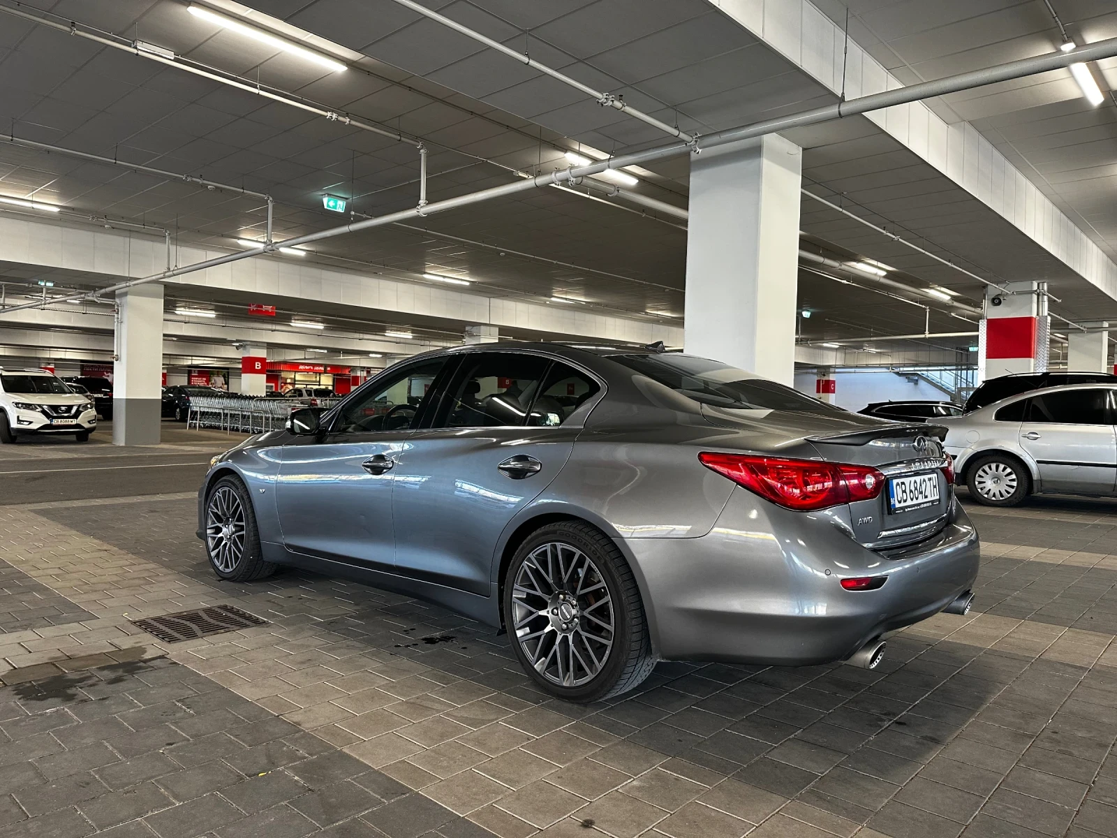 Infiniti Q50 3.7 V6, снимка 5 - Автомобили и джипове - 56648344