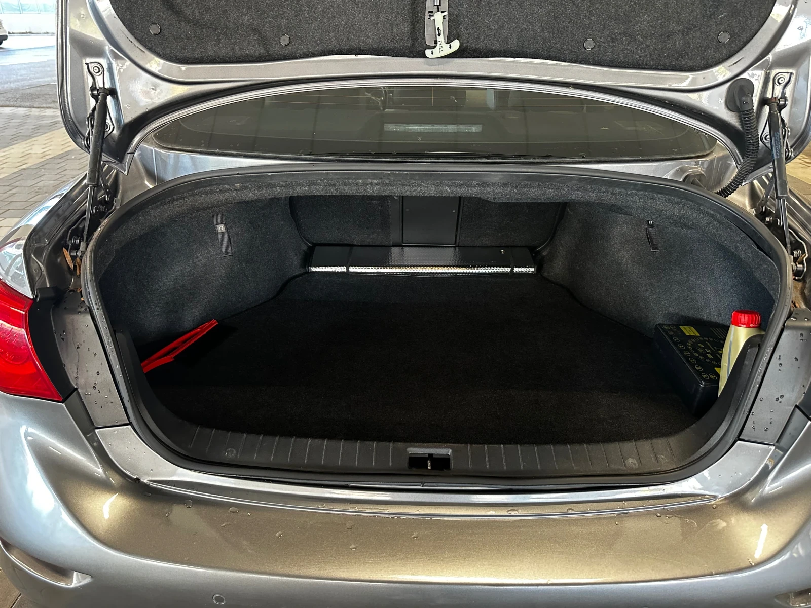 Infiniti Q50 3.7 V6, снимка 14 - Автомобили и джипове - 56648344
