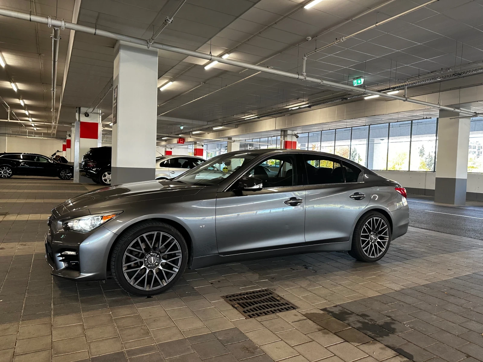 Infiniti Q50 3.7 V6, снимка 4 - Автомобили и джипове - 56648344